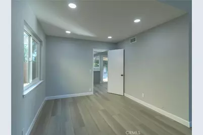 518 W Alpine, Santa Ana, CA 92707 - Photo 7