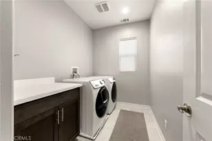 636 S Lakeshore Dr, Anaheim, CA 92806 - Photo 15