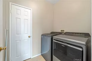 11141 Gardenhurst Ct, Riverside, CA 92505 - Photo 31