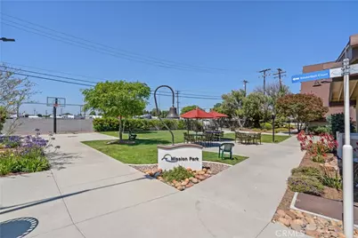 1560 Interlachen Road M12-66L, Seal Beach, CA 90740 - Photo 31
