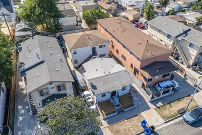 736 W Century, Los Angeles, CA 90044 - Photo 49