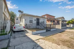 736 W Century, Los Angeles, CA 90044 - Photo 17