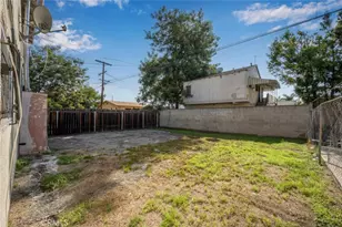 736 W Century, Los Angeles, CA 90044 - Photo 11