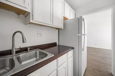 736 W Century, Los Angeles, CA 90044 - Photo 25