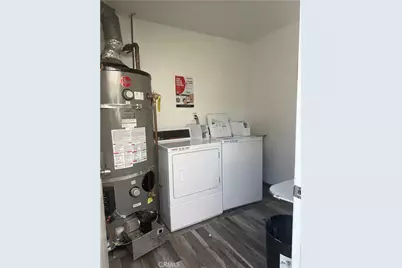 8324 Alameda, Downey, CA 90242 - Photo 5