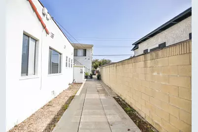 3370 Lemon, Signal Hill, CA 90755 - Photo 33