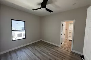 529 W 10th, Long Beach, CA 90813 - Photo 11