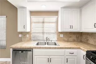 1062 Walnut St, Tustin, CA 92780 - Photo 15