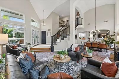 21352 Silvertree Lane, Rancho Santa Margarita, CA 92679 - Photo 5