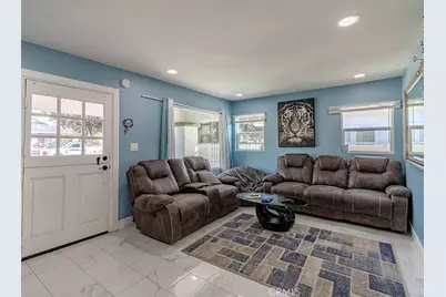 1130 W Chestnut, Santa Ana, CA 92703 - Photo 9