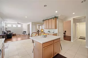 28008 Eddie, Saugus, CA 91350 - Photo 5