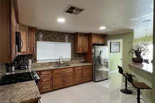 1919 W Coronet Ave, Anaheim, CA 92801 - Photo 9