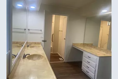 16 Palm Via, Anaheim, CA 92801 - Photo 11