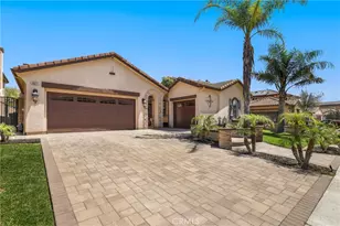 2571 N Skytop Ct, Orange, CA 92867 - Photo 7