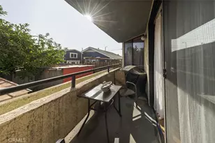 1237 E 6th St, Long Beach, CA 90802 - Photo 17