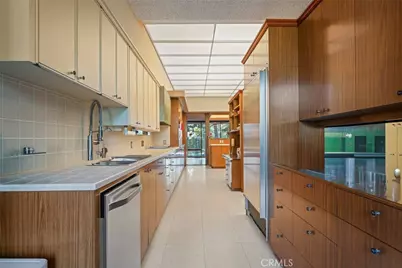 1458 Hillcrest, Pasadena, CA 91106 - Photo 25