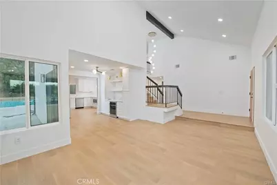 18611 Lassen, Northridge, CA 91324 - Photo 3