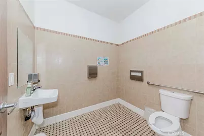 702 W Holt Avenue, Pomona, CA 91768 - Photo 13