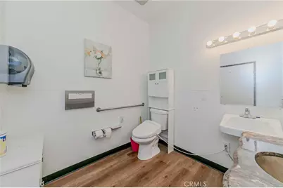 702 W Holt Avenue, Pomona, CA 91768 - Photo 15