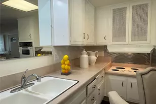 13421 Del Monte Dr, Seal Beach, CA 90740 - Photo 17