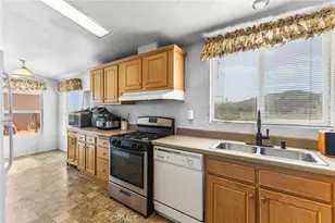 324 Anita Rd, Landers, CA 92285 - Photo 19