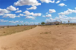 324 Anita Rd, Landers, CA 92285 - Photo 39