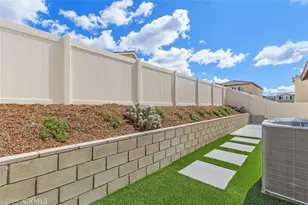 28876 Camaro, Winchester, CA 92596 - Photo 35