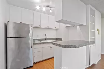 5585 E Pacific Coast Hwy Unit 129, Long Beach, CA 90804 - Photo 7