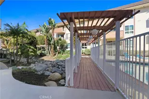 5585 E Pacific Coast Hwy, Long Beach, CA 90804 - Photo 17