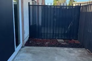 5585 E Pacific Coast Hwy, Long Beach, CA 90804 - Photo 13