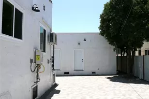 2437 Houston, Los Angeles, CA 90033 - Photo 3