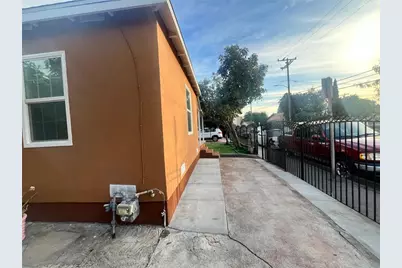2102 E Lucien, Compton, CA 90222 - Photo 9