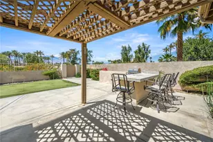 8 Bonita Ln, Palm Desert, CA 92260 - Photo 27