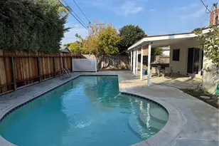 2437 Fordham, Costa Mesa, CA 92626 - Photo 21