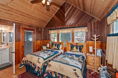 40226 Guinan, Big Bear Lake, CA 92315 - Photo 13