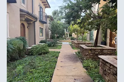 158 S Sierra Madre Boulevard #11, Pasadena, CA 91107 - Photo 3