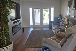 151 121 St Pl, Los Angeles, CA 90061 - Photo 3