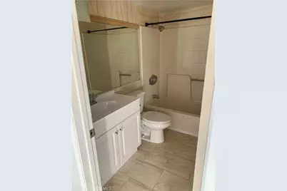 707 W 4th #7, Long Beach, CA 90802 - Photo 7