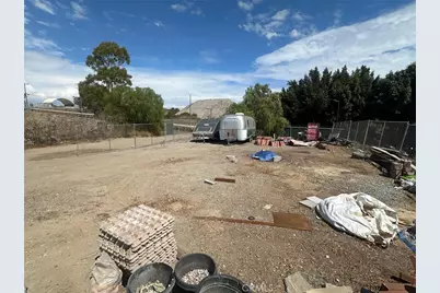 18 0 7207-021-18, Signal Hill, CA 90755 - Photo 7