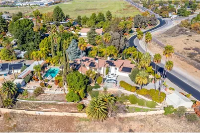 1981 Park, Hemet, CA 92544 - Photo 3