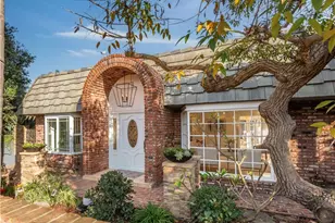 266 Park Ave, Long Beach, CA 90803 - Photo 1