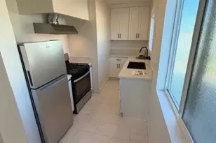 16765 1/2 S Pacific Ave, Huntington Beach, CA 90742 - Photo 27