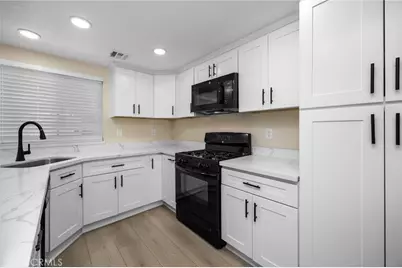 8347 Grenoble Street #9, Sunland, CA 91040 - Photo 15