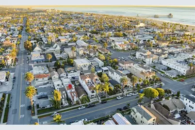 322 12 Th, Huntington Beach, CA 92648 - Photo 1