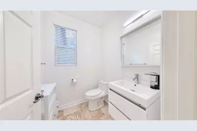 644 Milford, Los Angeles, CA 90042 - Photo 31