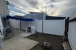 214 Earl Ln, Santa Ana, CA 92704 - Photo 11