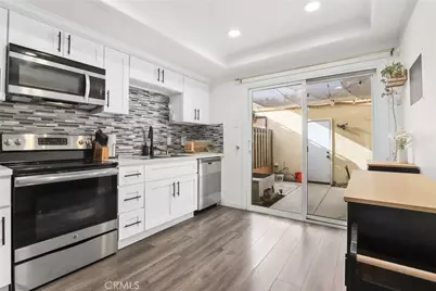 9832 Karmont Avenue, South Gate, CA 90280 - Photo 9