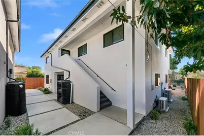 3301 Obama, Los Angeles, CA 90018 - Photo 5