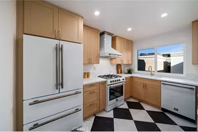 332 Flint Avenue, Long Beach, CA 90814 - Photo 5