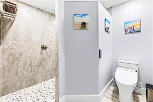 16255 Pacific Cir, Huntington Beach, CA 92649 - Photo 17